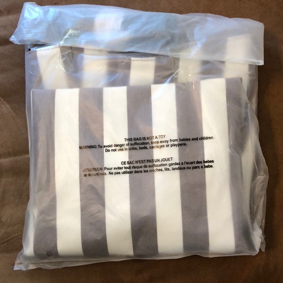 NWT! Victoria’s Tote Striped Tote - Picture 4 of 6